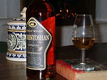 Die Schotten feiern die Geburt eines Kindes mit Whis Whiskybilder-009